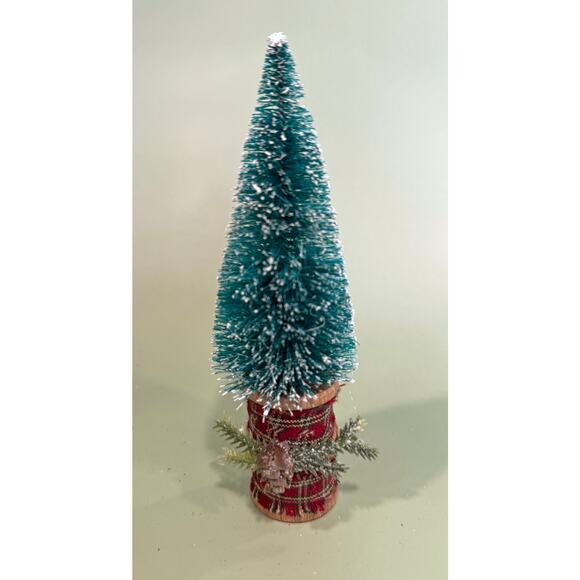 Handcrafted Bottle Brush Tree on Decorated Thread Spool Holiday Décor SPT4 - Picture 2 of 3
